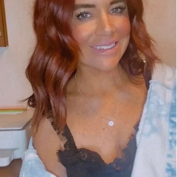 Lace crop bra - Picture 3 of 3